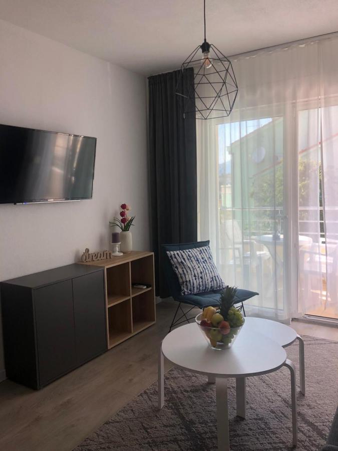 Villa Luxuria Baška Voda Buitenkant foto