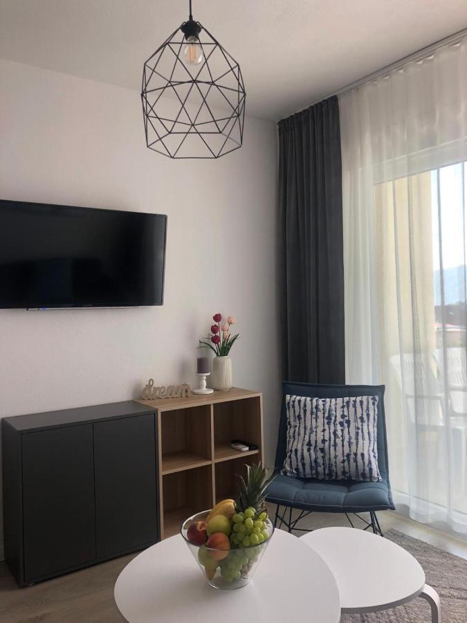 Villa Luxuria Baška Voda Buitenkant foto