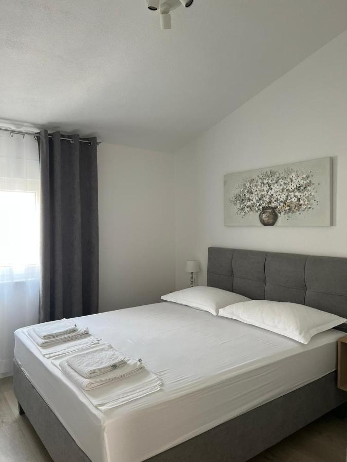 Villa Luxuria Baška Voda Buitenkant foto
