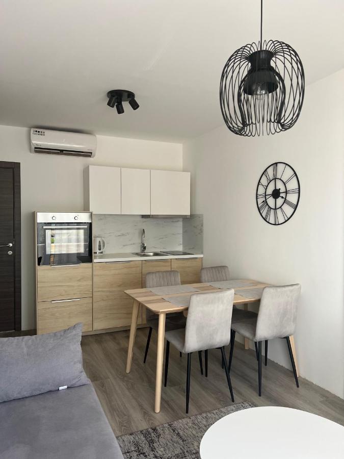 Villa Luxuria Baška Voda Buitenkant foto