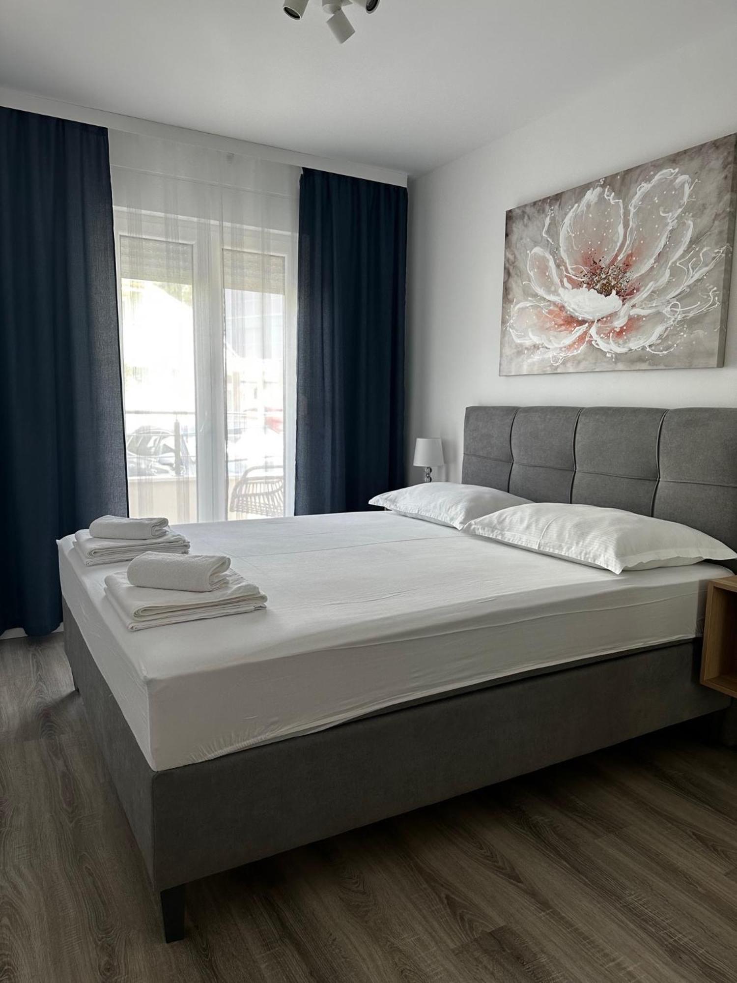 Villa Luxuria Baška Voda Buitenkant foto