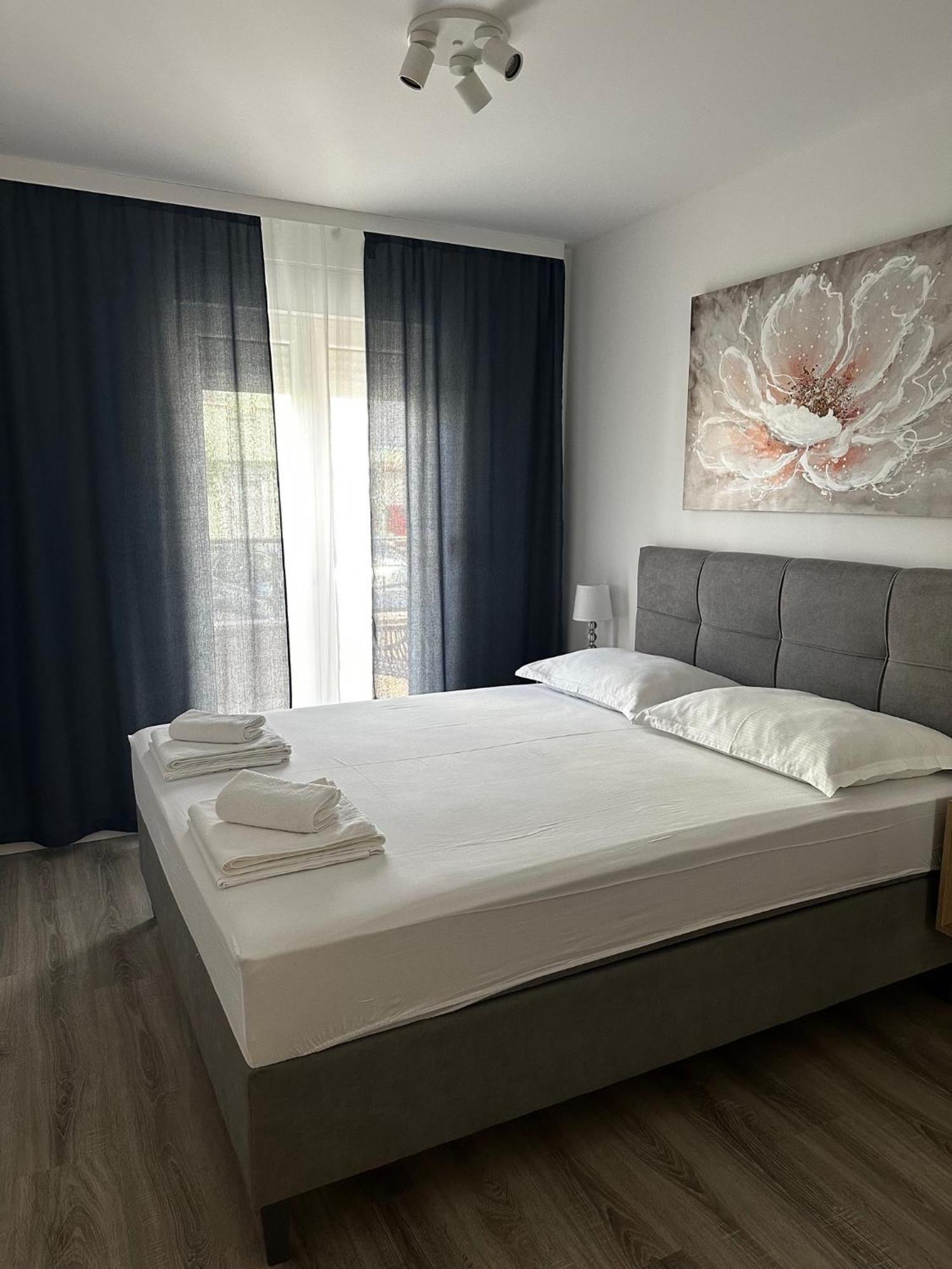 Villa Luxuria Baška Voda Buitenkant foto