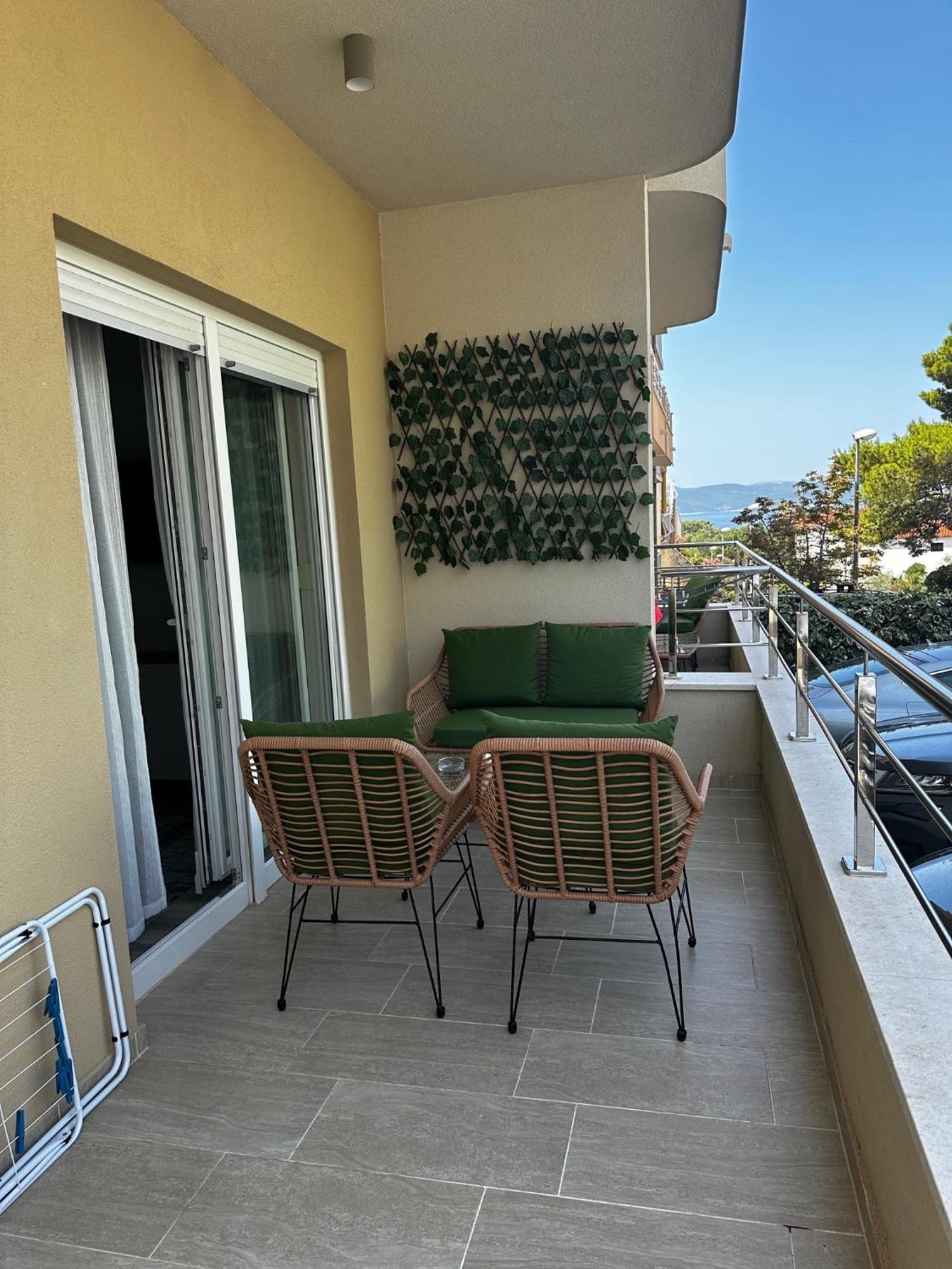 Villa Luxuria Baška Voda Buitenkant foto
