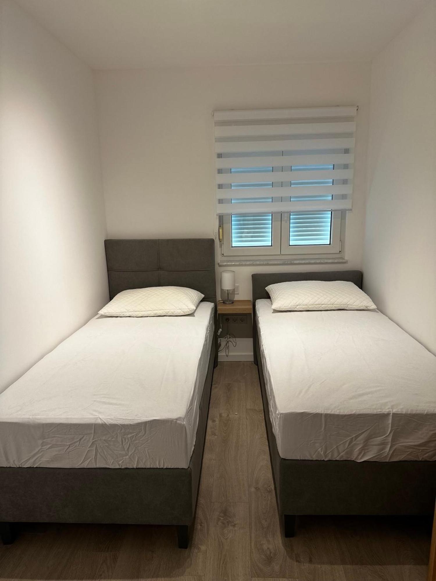 Villa Luxuria Baška Voda Buitenkant foto